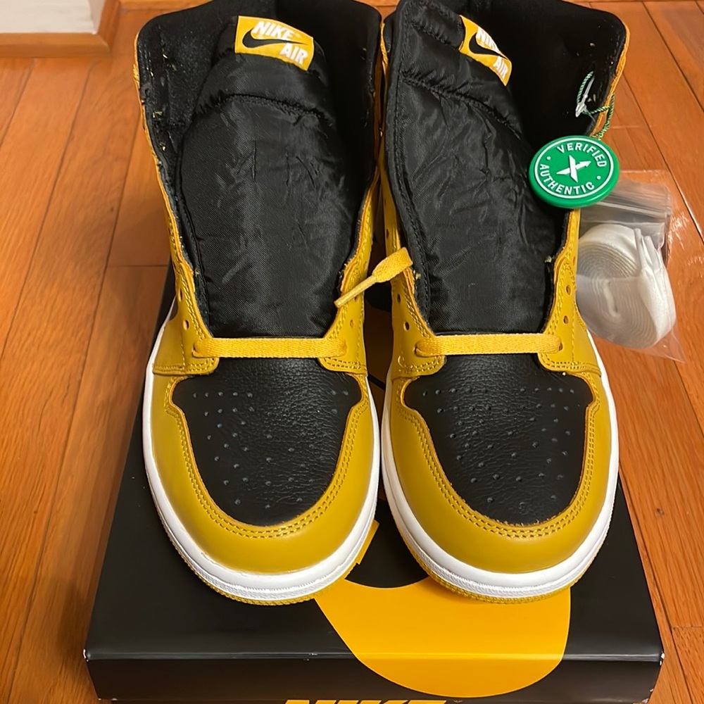 Air Jordan 1s retro high Og price $260
